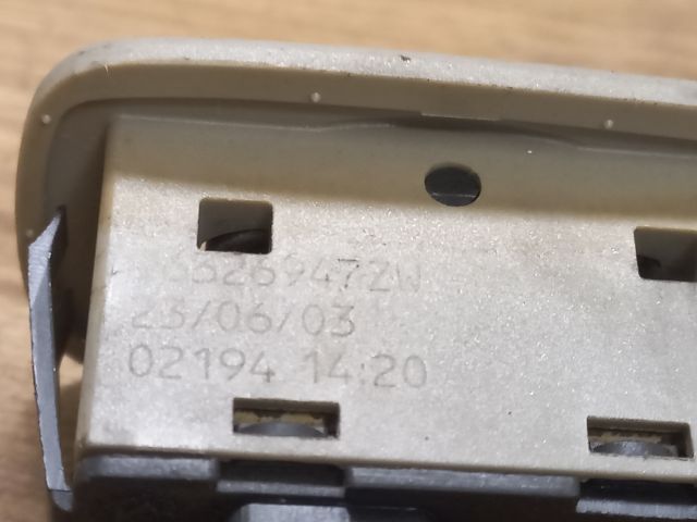 bontott CITROËN C5 Jobb első Ablakemelő Kapcsoló