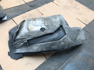 bontott CITROËN C5 Jobb első Hátsó Dobbetét (Kerékjárati, Műanyag)