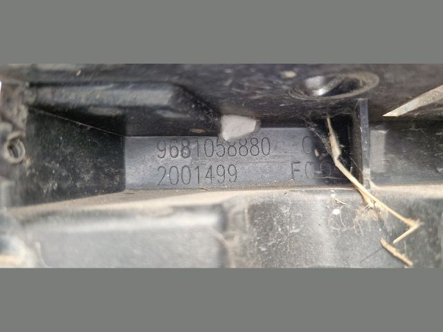 bontott CITROËN C5 Jobb első Oldal Lökhárító Tartó (Műanyag)