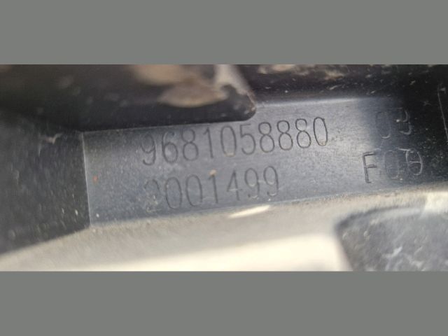 bontott CITROËN C5 Jobb első Oldal Lökhárító Tartó (Műanyag)