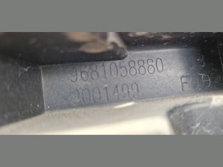 bontott CITROËN C5 Jobb első Oldal Lökhárító Tartó (Műanyag)