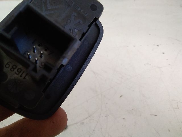 bontott CITROËN C5 Jobb hátsó Ablakemelő Kapcsoló