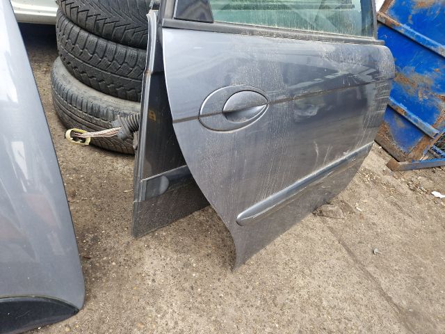 bontott CITROËN C5 Jobb hátsó Ajtó (Részeivel)