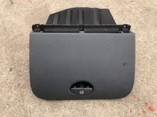 bontott CITROËN C5 Kesztyűtartó