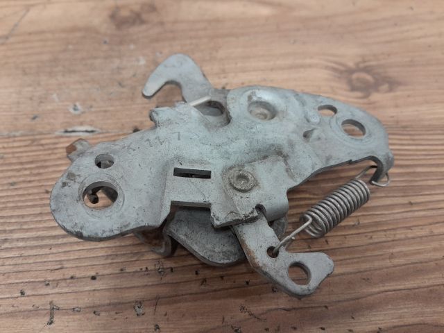 bontott CITROËN C5 Motorháztető Zárszerkezet