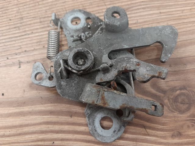 bontott CITROËN C5 Motorháztető Zárszerkezet