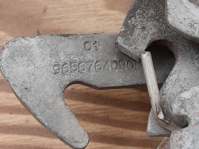 bontott CITROËN C5 Motorháztető Zárszerkezet