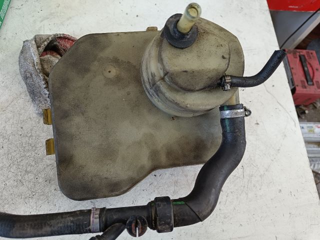 bontott CITROËN C5 Szervóolaj Tartály