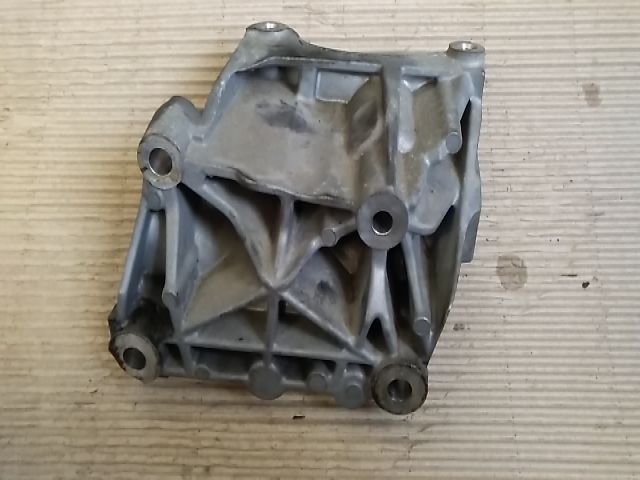 bontott CITROËN C6 Motor Tartó Bak (Fém)