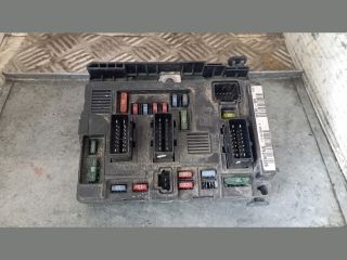 bontott CITROËN C8 Biztosítéktábla Motortér