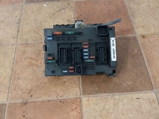 bontott CITROËN C8 Biztosítéktábla Motortér