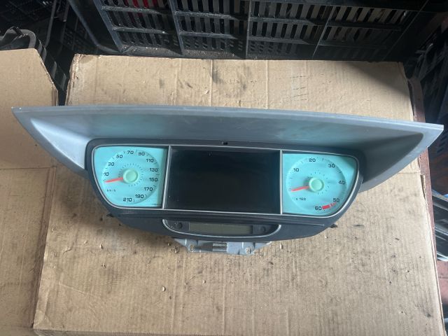 bontott CITROËN C8 Kilométeróra