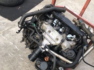 bontott CITROËN C8 Motor (Fűzött blokk hengerfejjel)