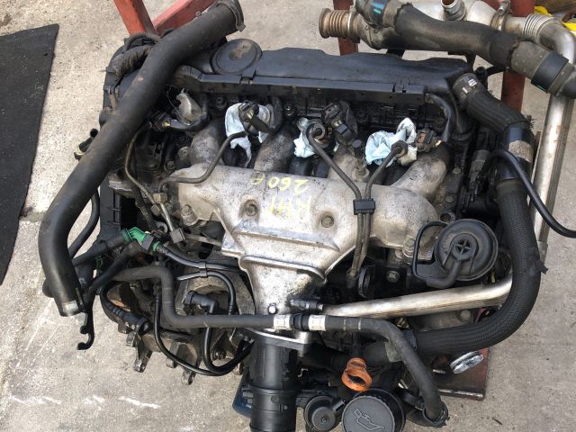 bontott CITROËN C8 Motor (Fűzött blokk hengerfejjel)