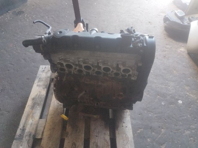 bontott CITROËN C8 Motor (Fűzött blokk hengerfejjel)