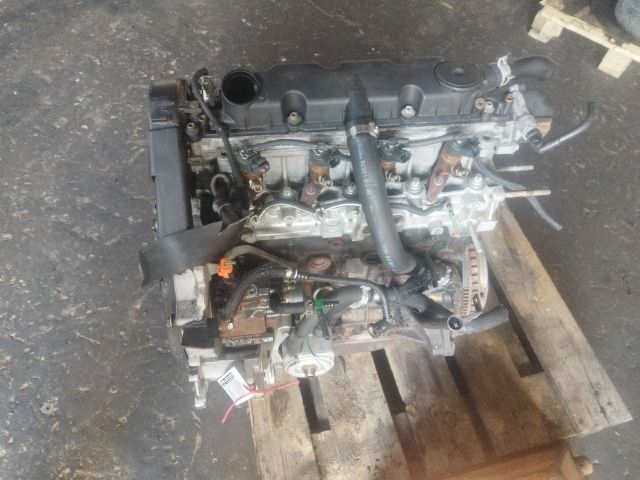 bontott CITROËN C8 Motor (Fűzött blokk hengerfejjel)