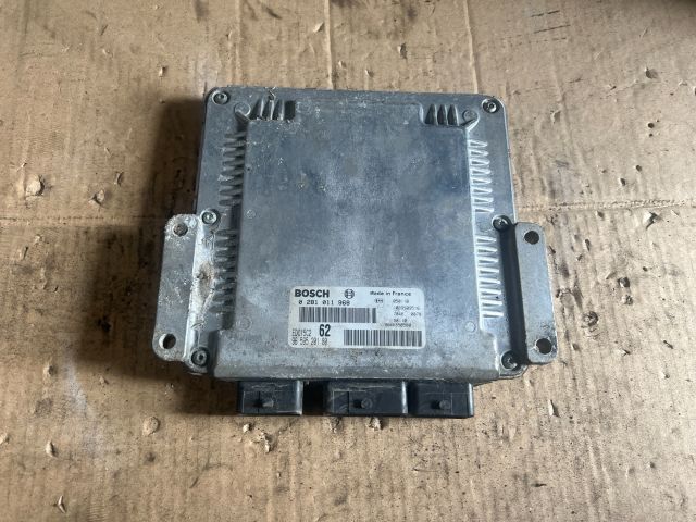 bontott CITROËN C8 Motorvezérlő