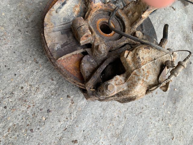 bontott CITROËN C8 Bal első Csonkállvány Kerékaggyal