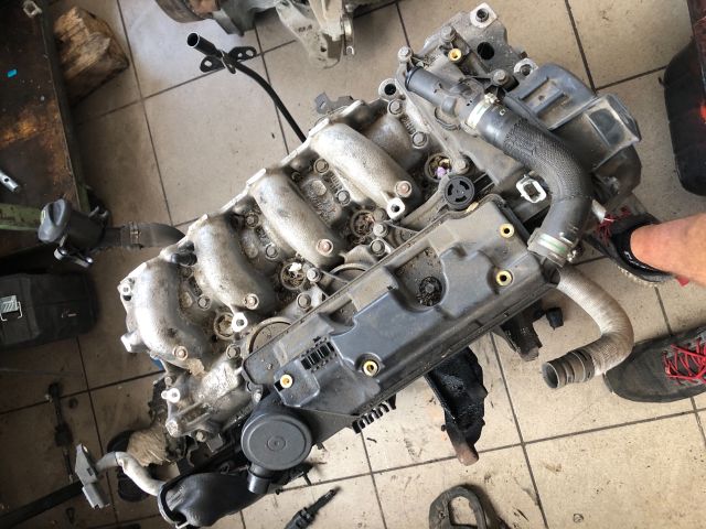 bontott CITROËN C8 Motor (Fűzött blokk hengerfejjel)