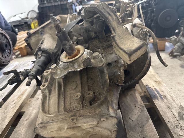 bontott CITROËN C8 Váltó (Mechanikus)