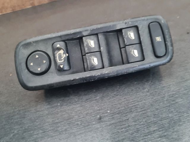 bontott CITROËN C8 Ablakemelő Kapcsoló Négyes / Kettes