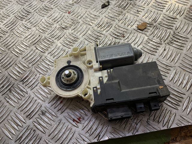 bontott CITROËN C8 Bal első Ablakemelő Motor