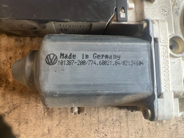 bontott CITROËN C8 Bal első Ablakemelő Motor