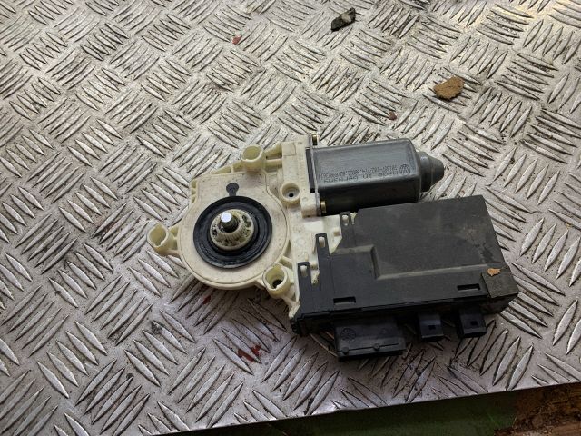 bontott CITROËN C8 Bal első Ablakemelő Motor