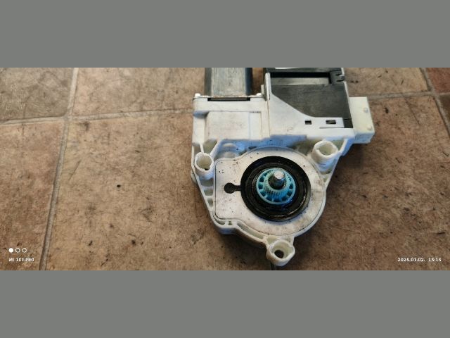 bontott CITROËN C8 Bal első Ablakemelő Motor