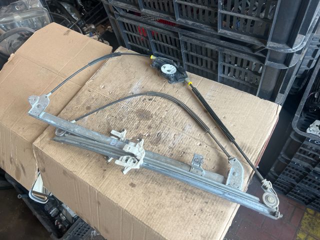 bontott CITROËN C8 Bal első Ablakemelő Szerkezet (Elektromos)