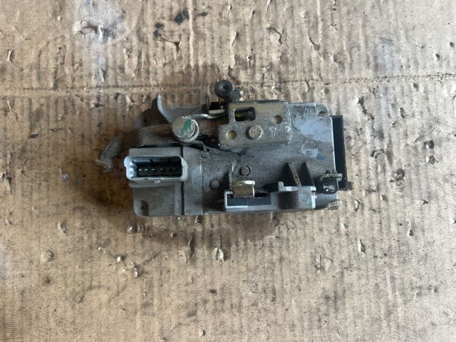 bontott CITROËN C8 Bal első Ajtózár