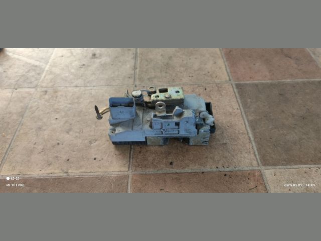 bontott CITROËN C8 Bal első Ajtózár