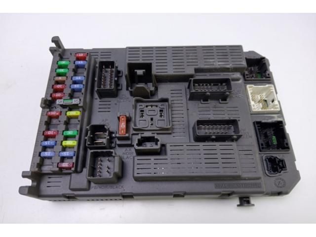 bontott CITROËN C8 Biztosítéktábla Utastér