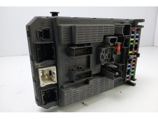 bontott CITROËN C8 Biztosítéktábla Utastér