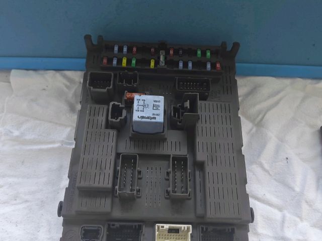 bontott CITROËN C8 Biztosítéktábla Utastér