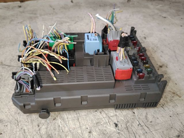 bontott CITROËN C8 Biztosítéktábla Utastér