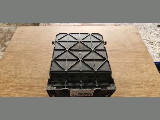 bontott CITROËN C8 Biztosítéktábla Utastér