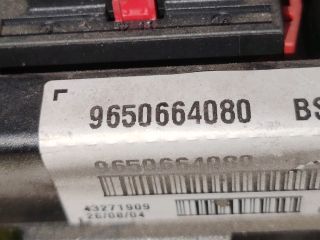 bontott CITROËN C8 Biztosítéktábla Utastér