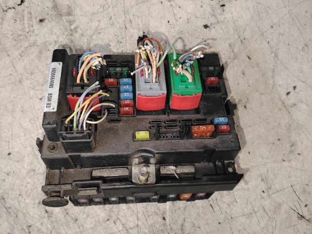 bontott CITROËN C8 Biztosítéktábla Utastér