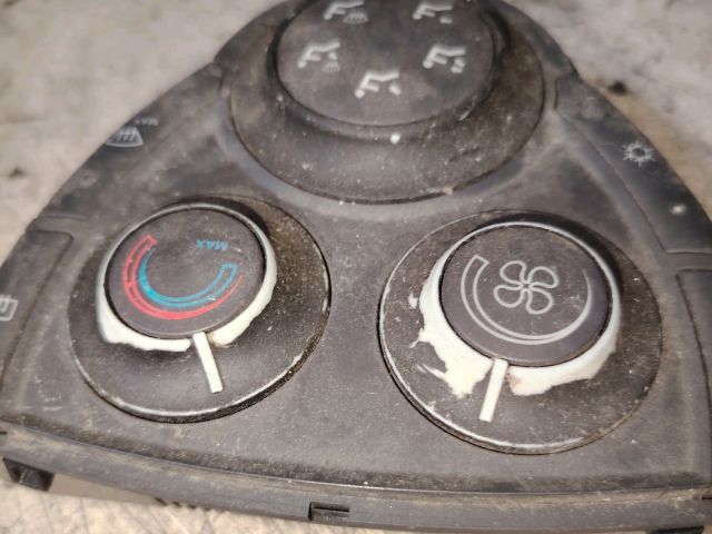 bontott CITROËN C8 Fűtéskapcsoló (manuális klímás)