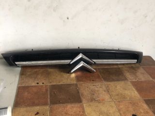 bontott CITROËN C8 Hűtőrács