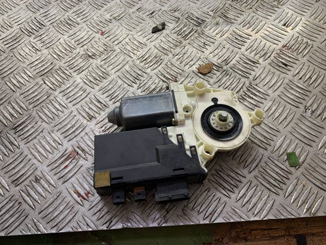 bontott CITROËN C8 Jobb első Ablakemelő Motor