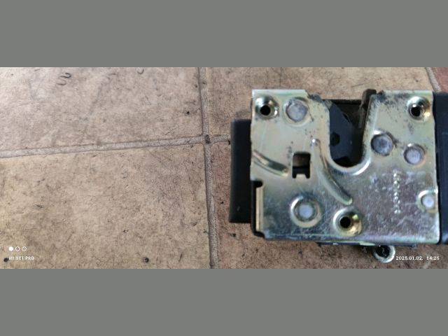 bontott CITROËN C8 Jobb első Ajtózár