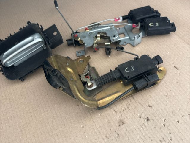 bontott CITROËN C8 Jobb Tolóajtó Zárszerkezet