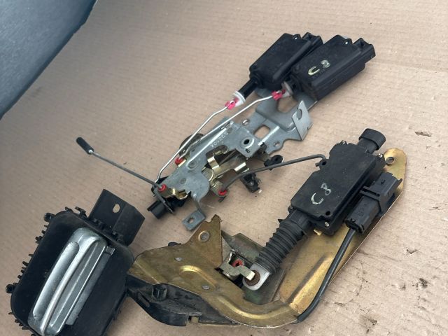 bontott CITROËN C8 Jobb Tolóajtó Zárszerkezet