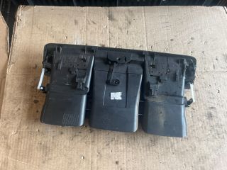 bontott CITROËN C8 Középső Szellőző