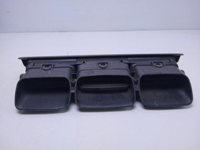 bontott CITROËN C8 Középső Szellőző