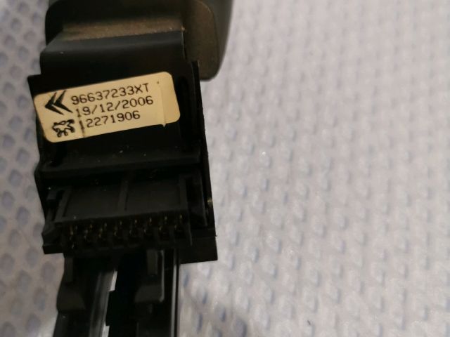 bontott CITROËN C8 Multimédia Vezérlő