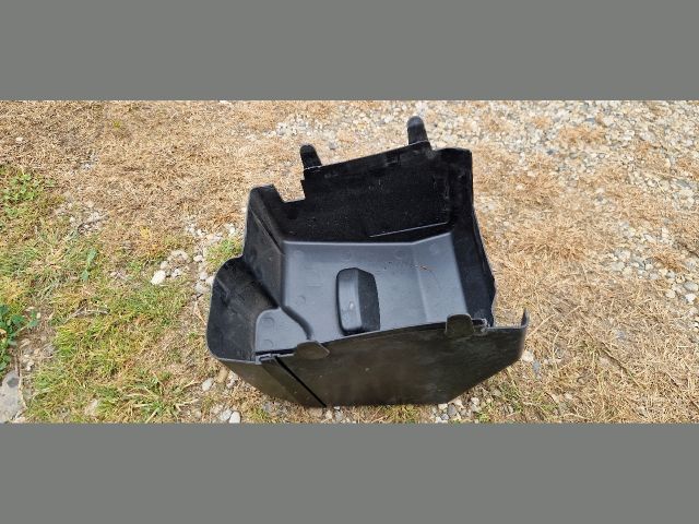 bontott CITROËN DS3 Akkumulátor Fedél