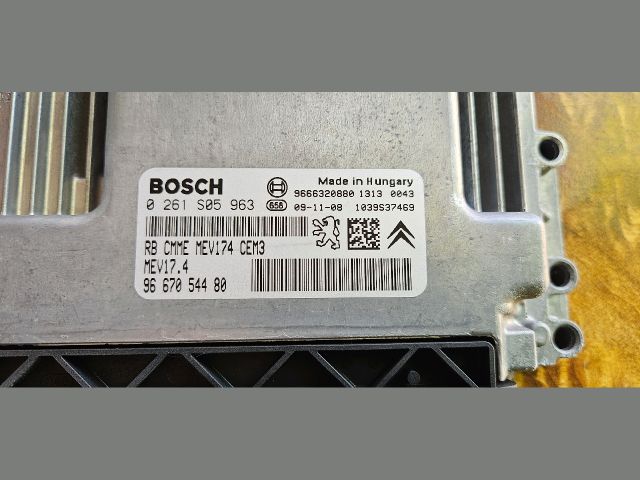 bontott CITROËN DS3 Motorvezérlő